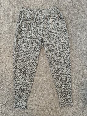 Bobeau Soft Knit Cozy Leopard Print Jogger Pants Gray Black 1X
